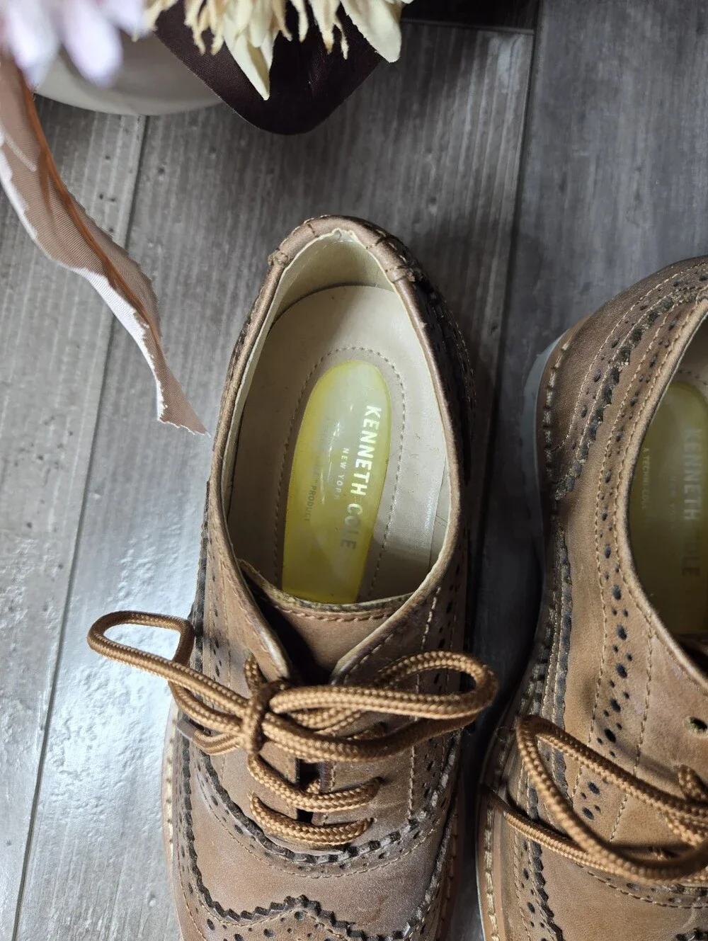 Kenneth Cole New York Boys Size 13 Cognac Leather Wingtip Brogues